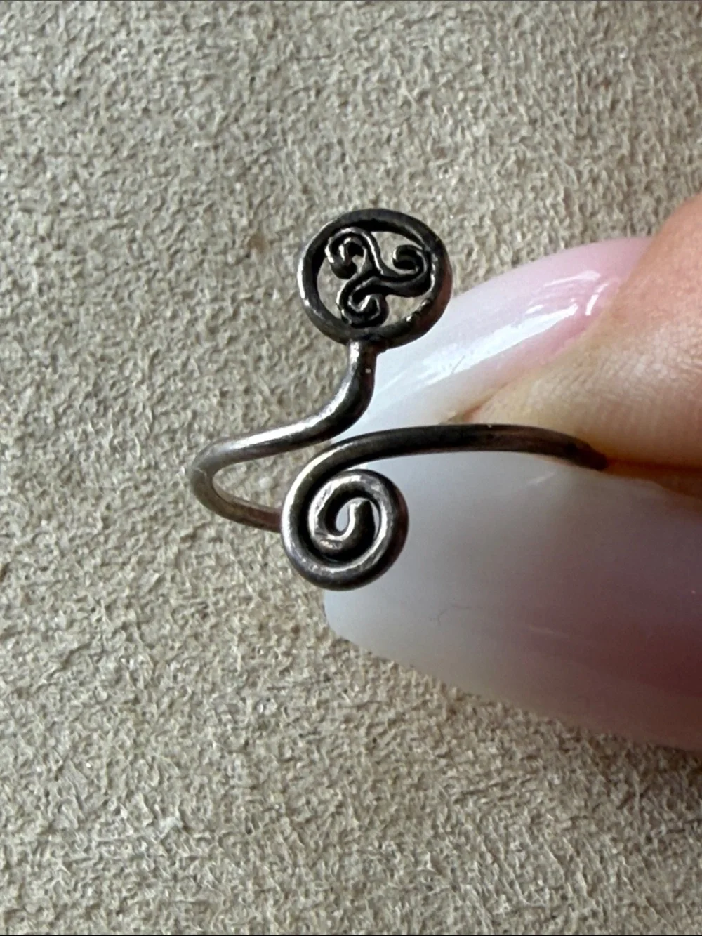 Vintage Bohemian Handcrafted Silver-Tone Spiral Open Wrap Ring!
